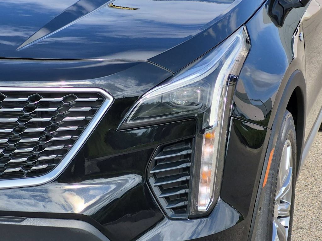 Thumbnail: 2022 Cadillac XT4 - 24
