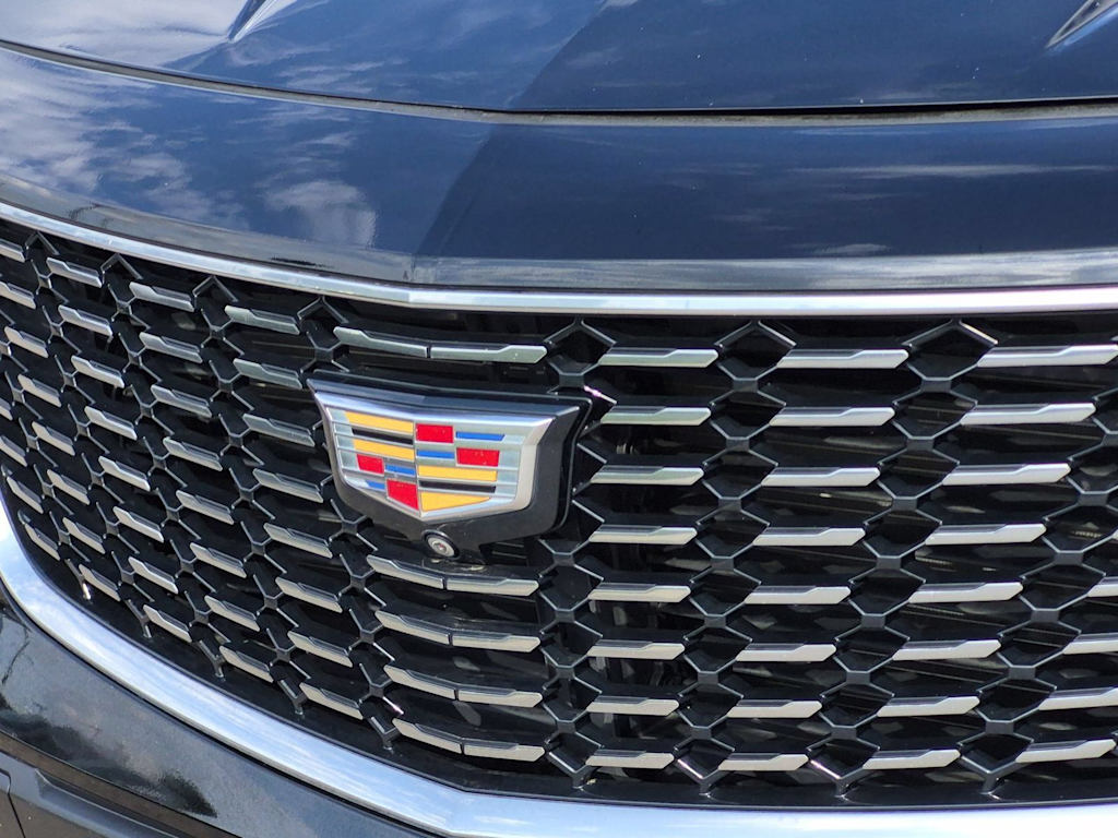 Thumbnail: 2022 Cadillac XT4 - 6