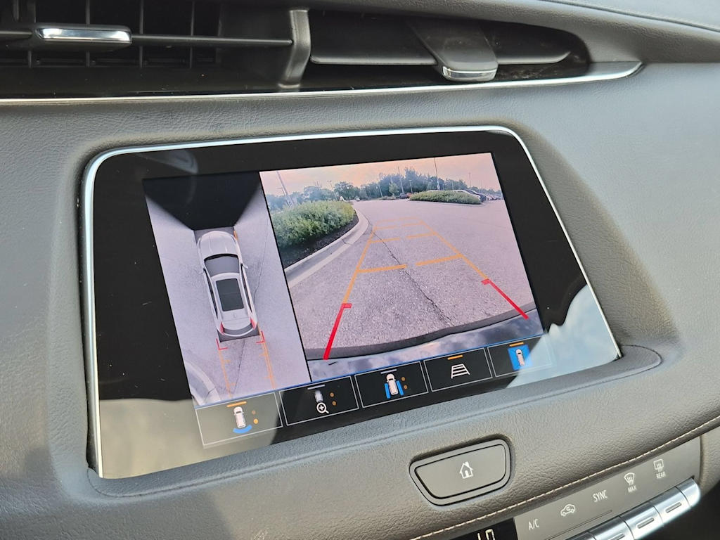 Thumbnail: 2022 Cadillac XT4 - 35