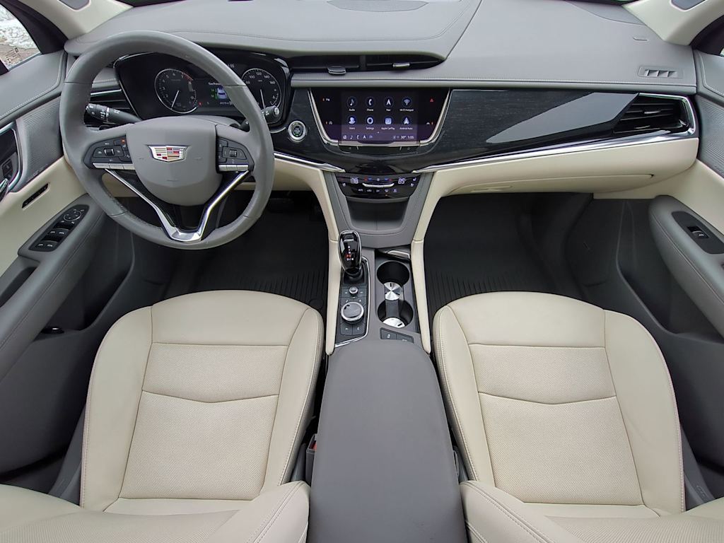 Thumbnail: 2022 Cadillac XT6 - 9