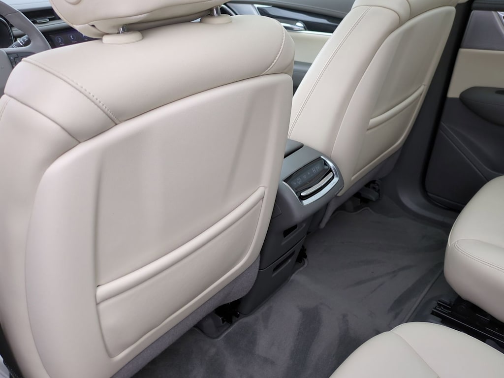 Thumbnail: 2022 Cadillac XT6 - 27