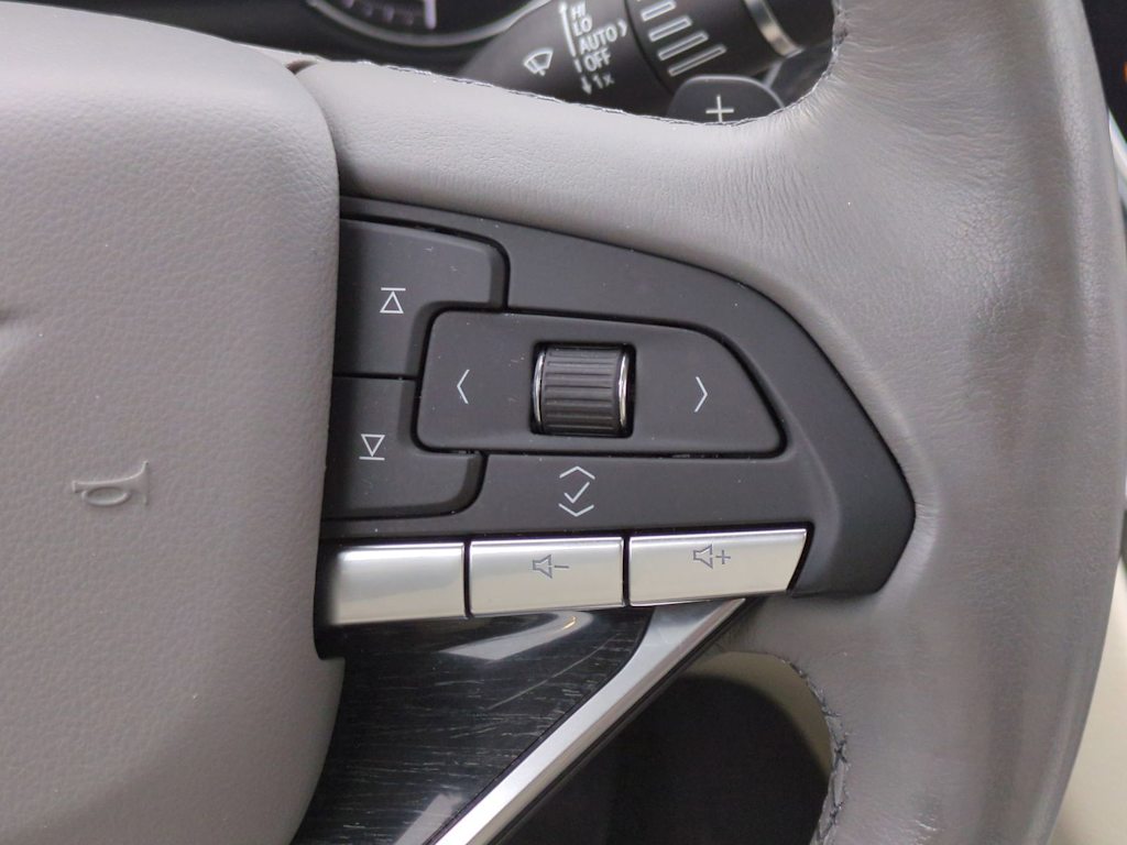 Thumbnail: 2022 Cadillac XT6 - 34