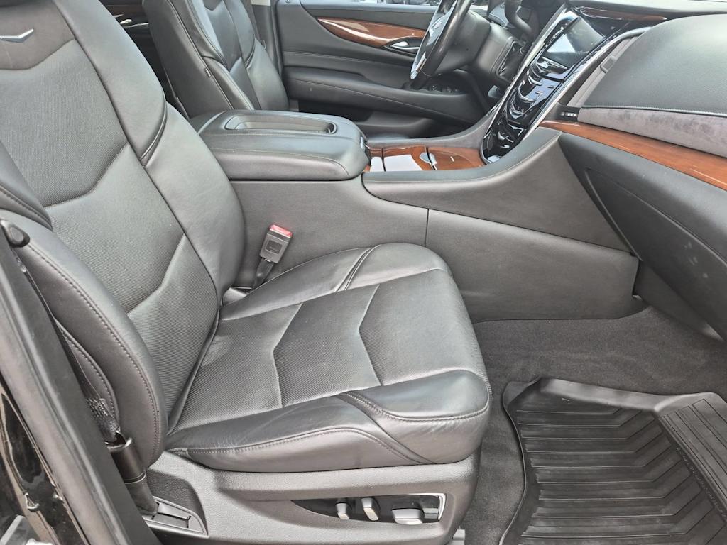 Thumbnail: 2019 Cadillac Escalade - 28