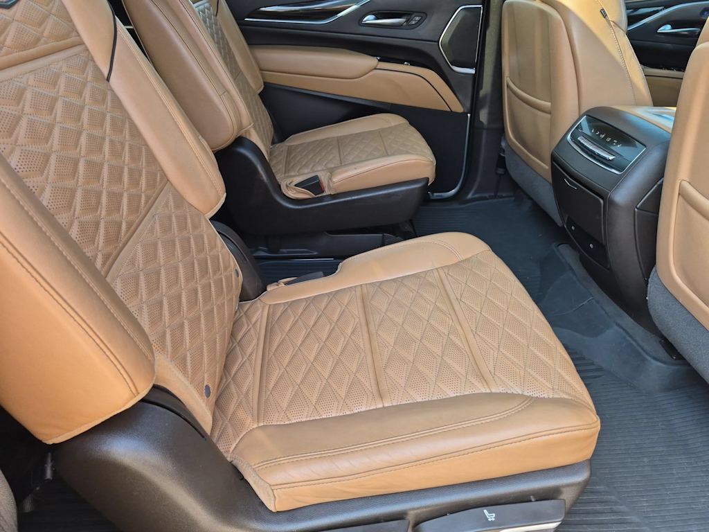 Thumbnail: 2021 Cadillac Escalade - 25