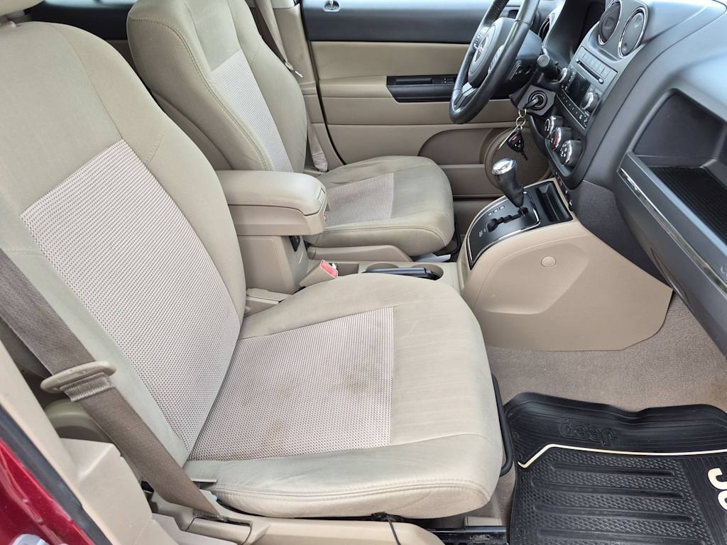 Thumbnail: 2011 Jeep Compass - 11