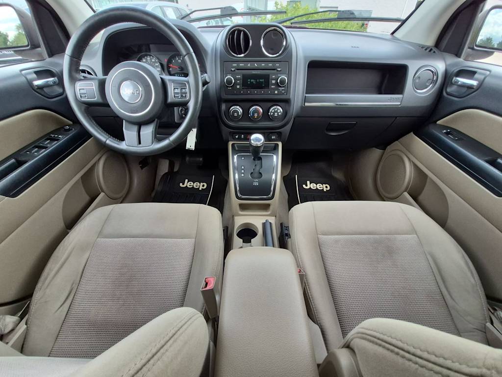 Thumbnail: 2011 Jeep Compass - 9