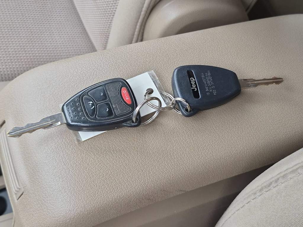 Thumbnail: 2011 Jeep Compass - 37