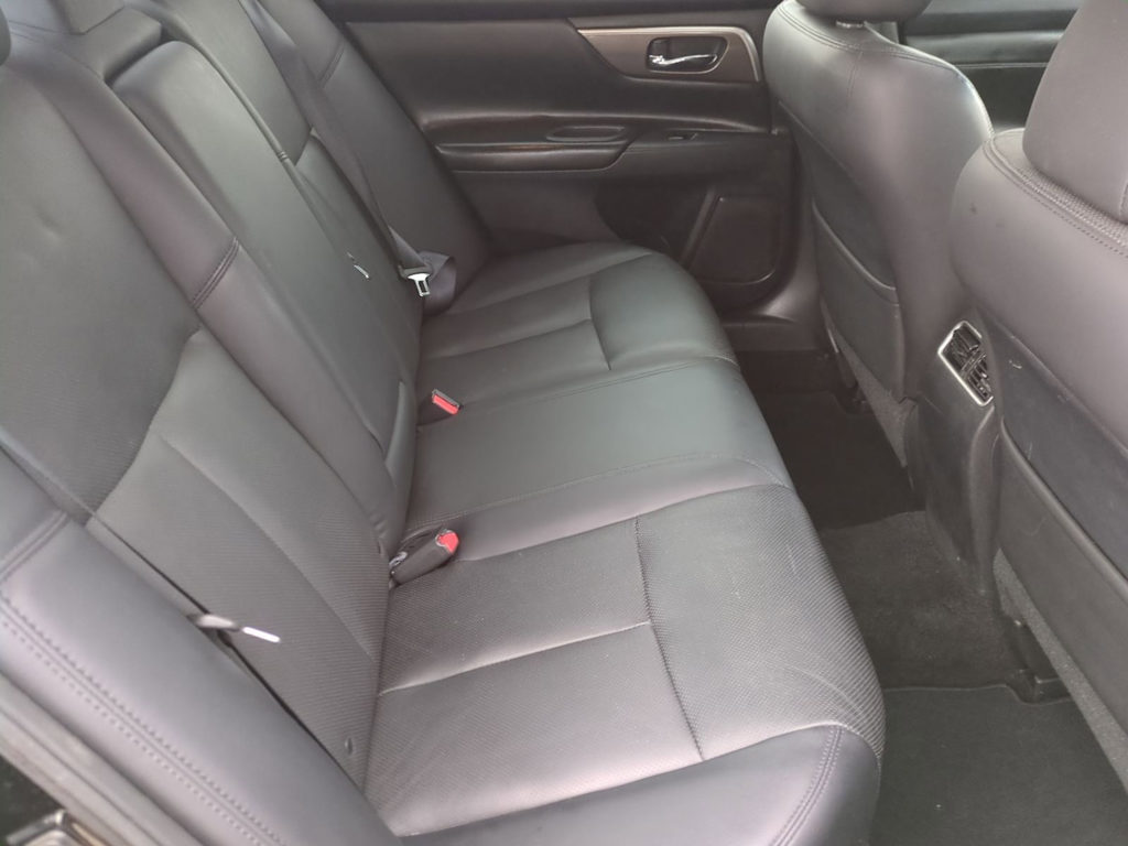 Thumbnail: 2015 Nissan Altima - 28
