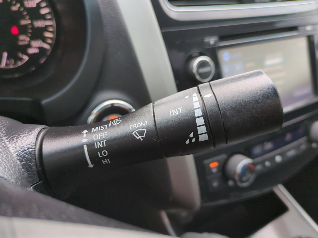 Thumbnail: 2015 Nissan Altima - 33