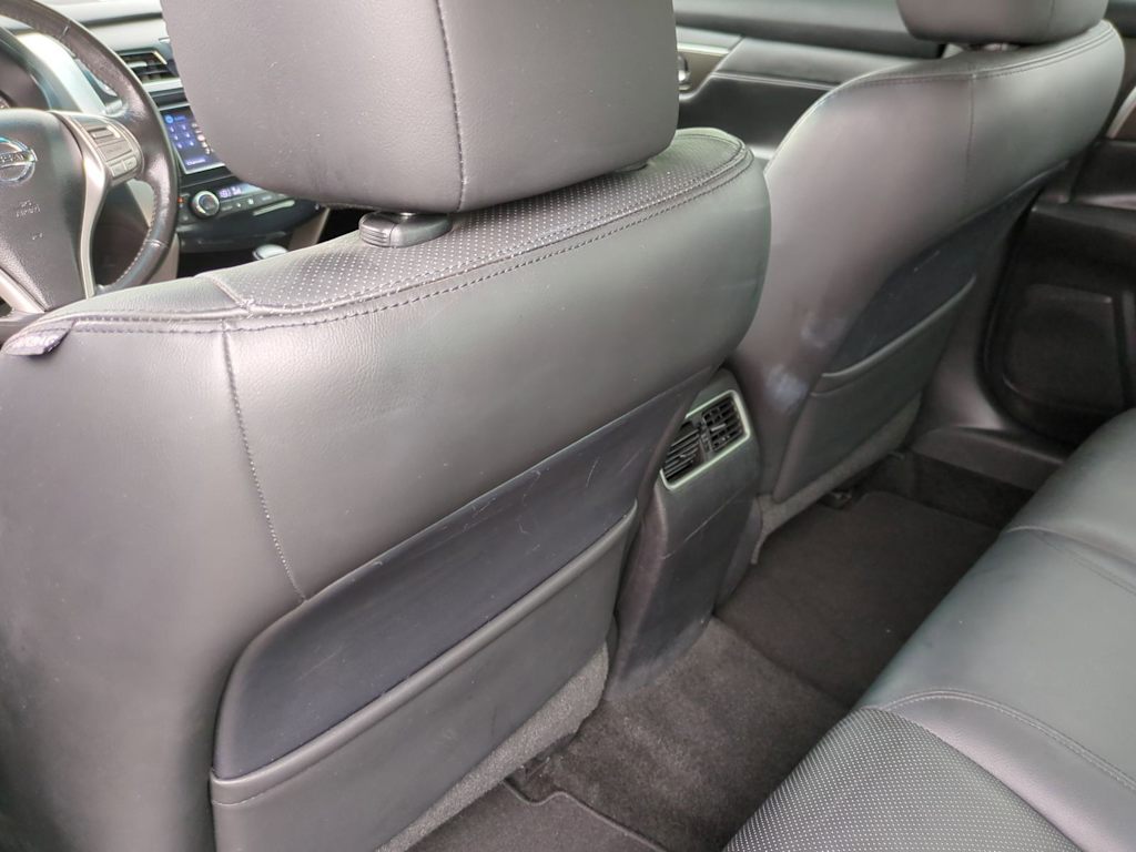 Thumbnail: 2015 Nissan Altima - 10