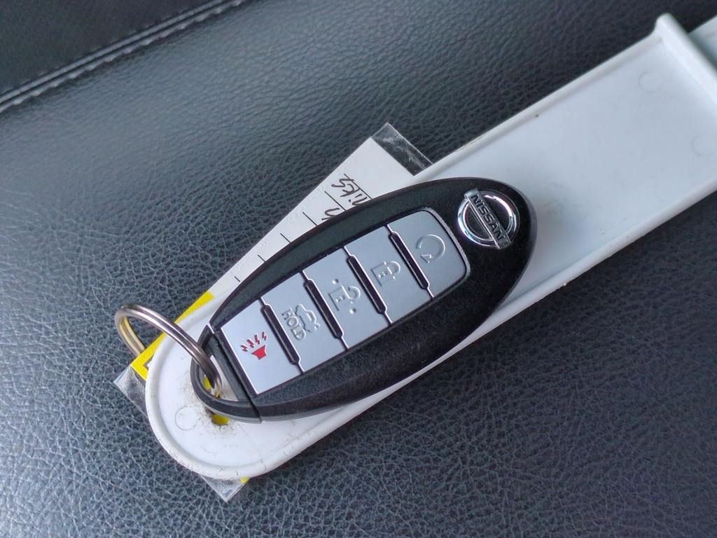 Thumbnail: 2015 Nissan Altima - 16