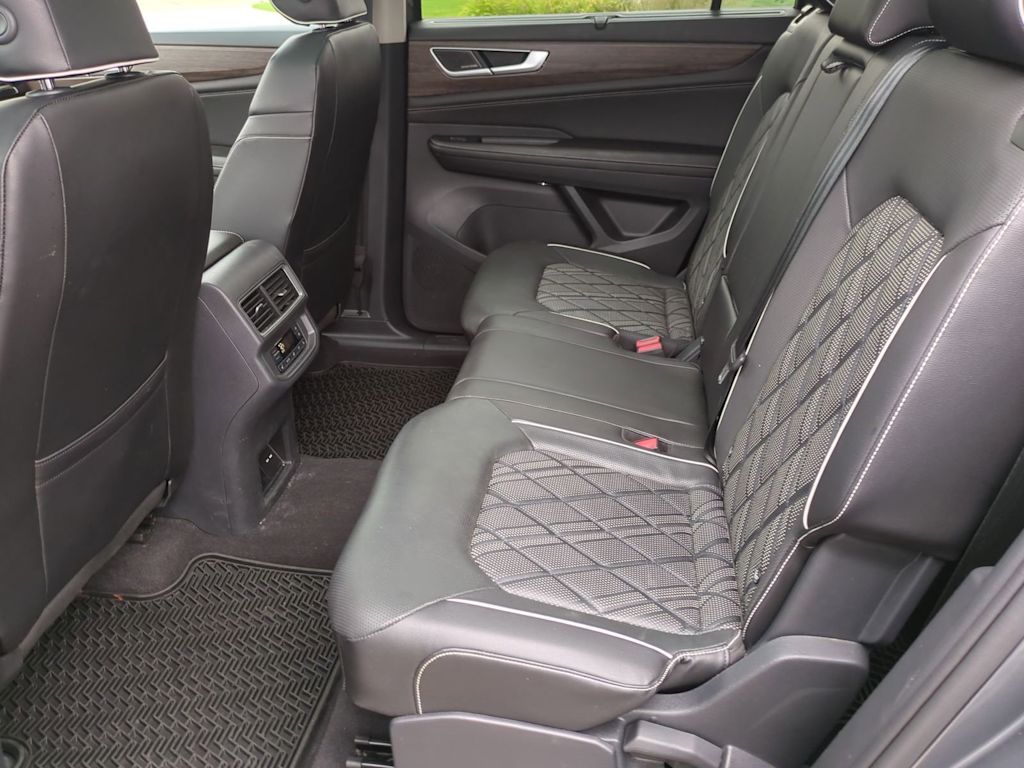 Thumbnail: 2024 Volkswagen Atlas - 12