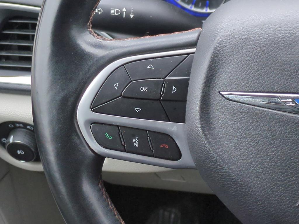 Thumbnail: 2018 Chrysler Pacifica - 14