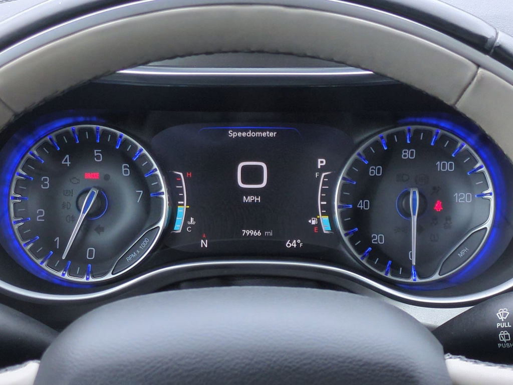 Thumbnail: 2018 Chrysler Pacifica - 16