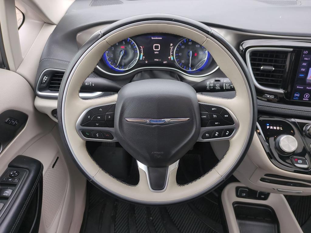 Thumbnail: 2018 Chrysler Pacifica - 13