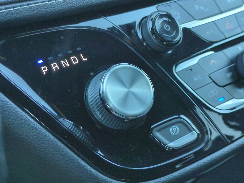 Thumbnail: 2021 Chrysler Pacifica - 15