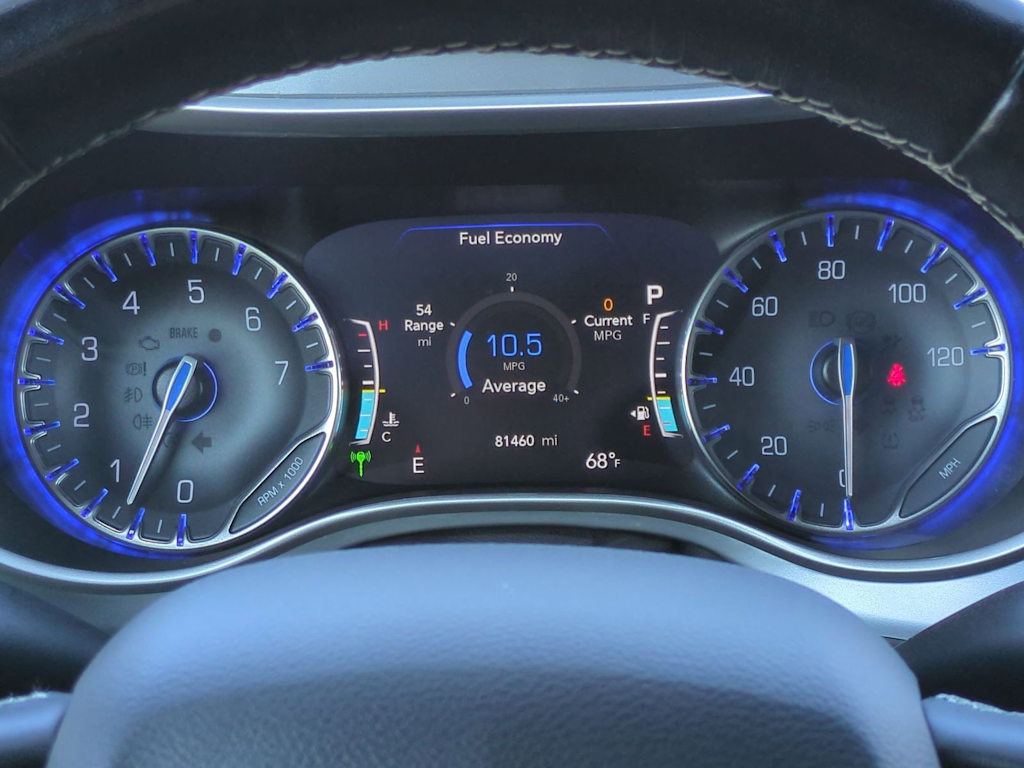 Thumbnail: 2021 Chrysler Pacifica - 16