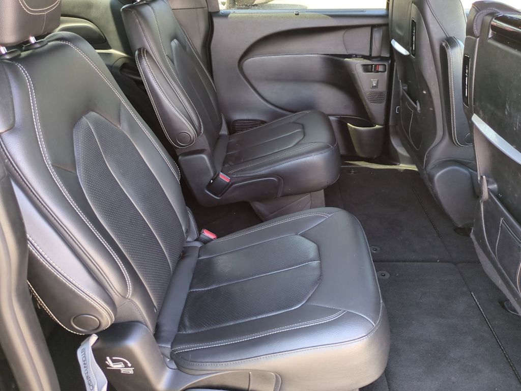 Thumbnail: 2021 Chrysler Pacifica - 27