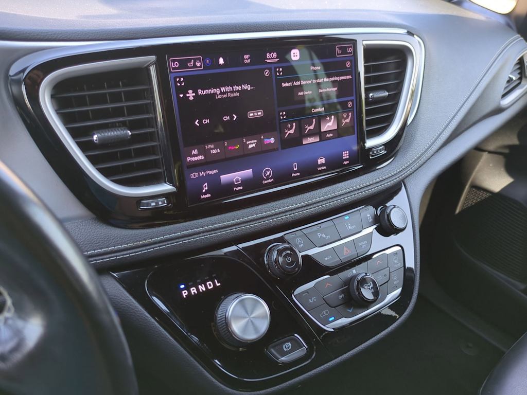 Thumbnail: 2021 Chrysler Pacifica - 14