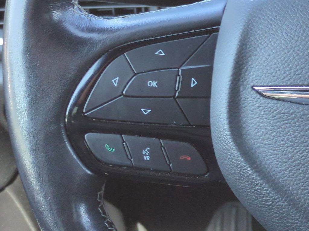 Thumbnail: 2021 Chrysler Pacifica - 28