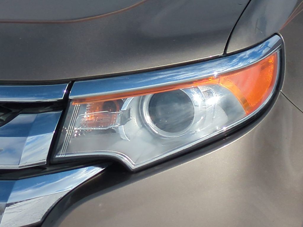 Thumbnail: 2013 Ford Edge - 21