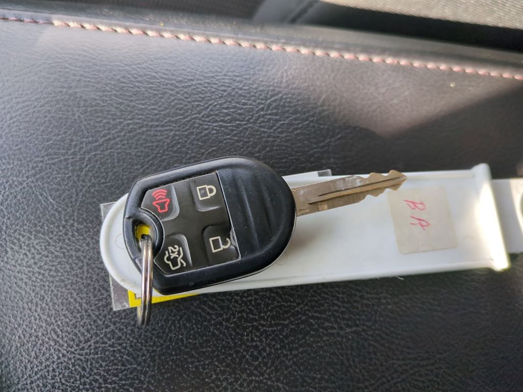 Thumbnail: 2013 Ford Edge - 34