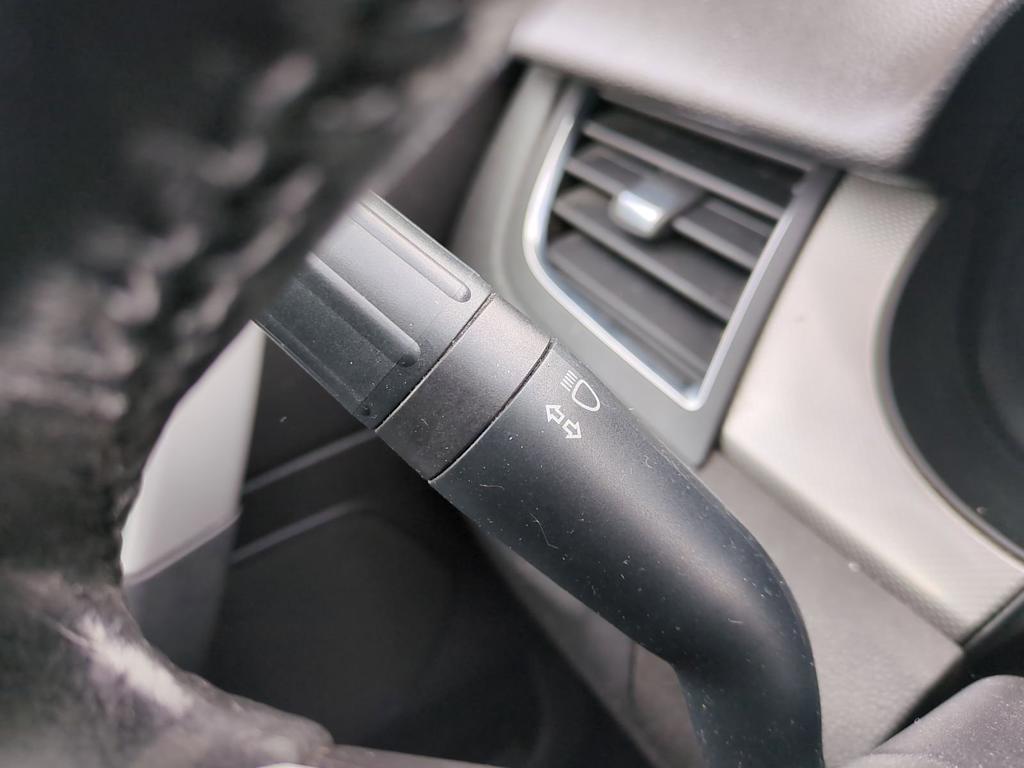 Thumbnail: 2013 Ford Edge - 14