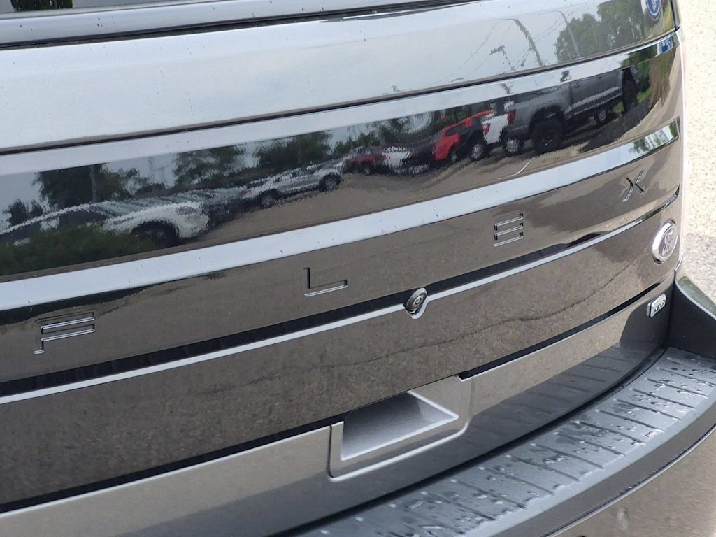 Thumbnail: 2019 Ford Flex - 24