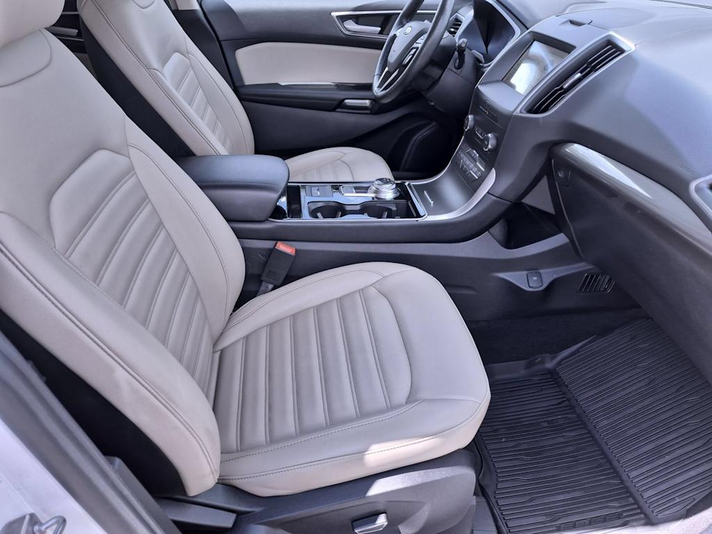 Thumbnail: 2019 Ford Edge - 10