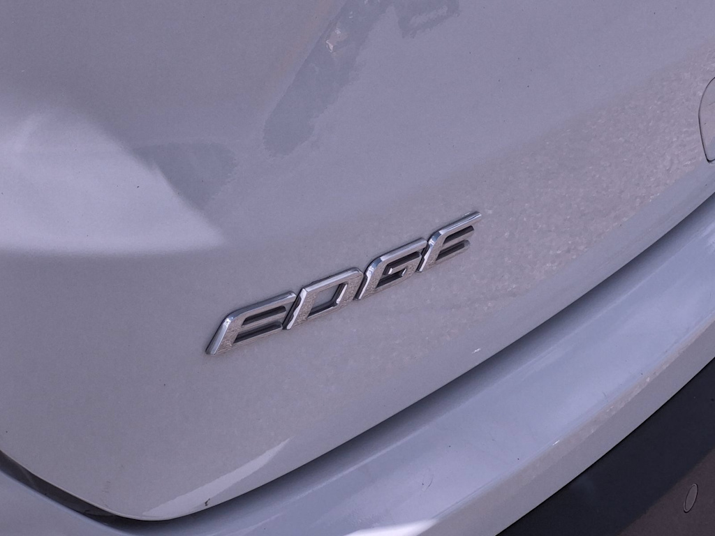 Thumbnail: 2019 Ford Edge - 24