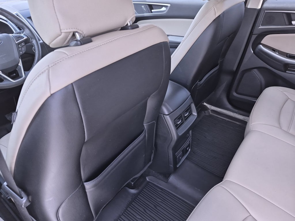 Thumbnail: 2019 Ford Edge - 11