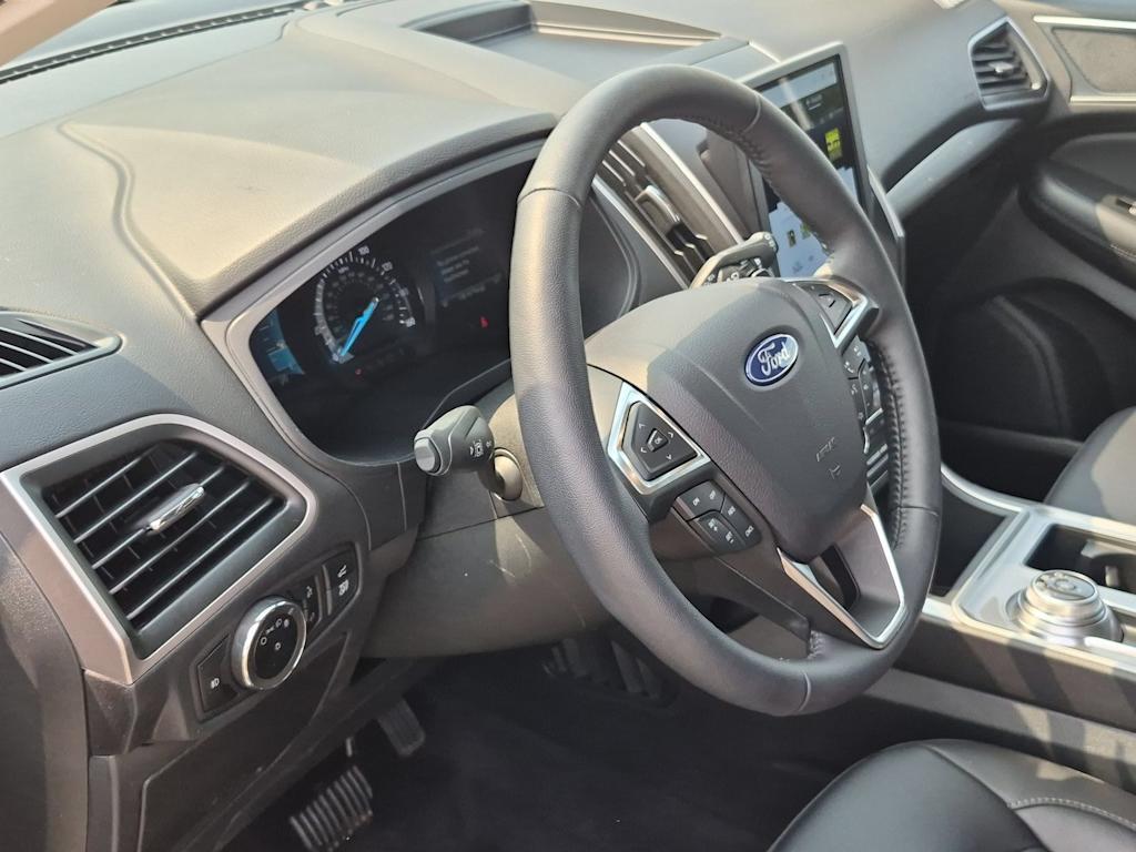 Thumbnail: 2024 Ford Edge - 2