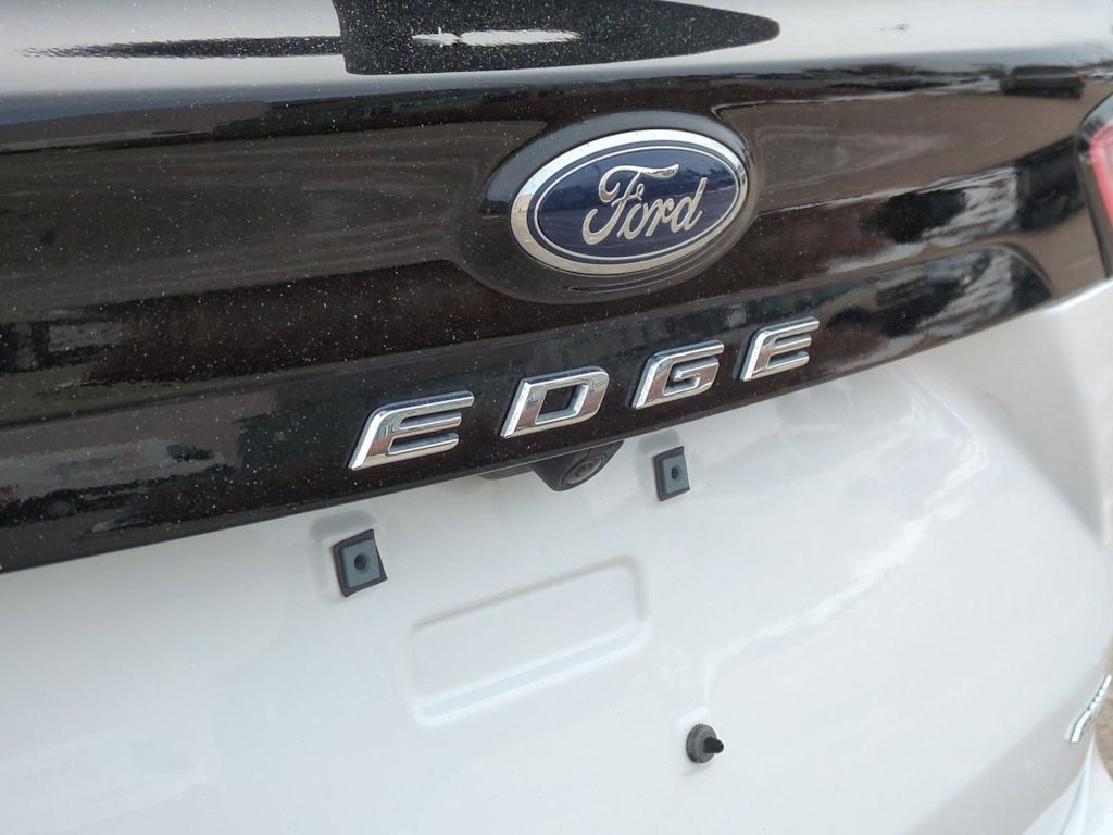 Thumbnail: 2023 Ford Edge - 23