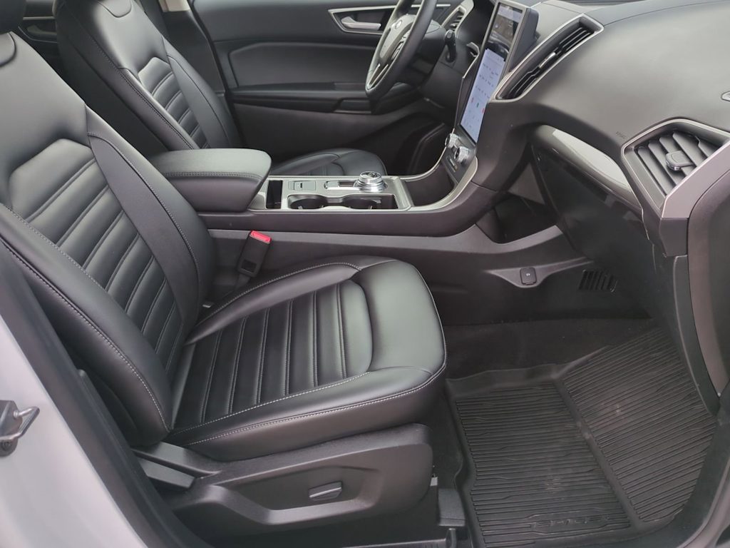 Thumbnail: 2023 Ford Edge - 11