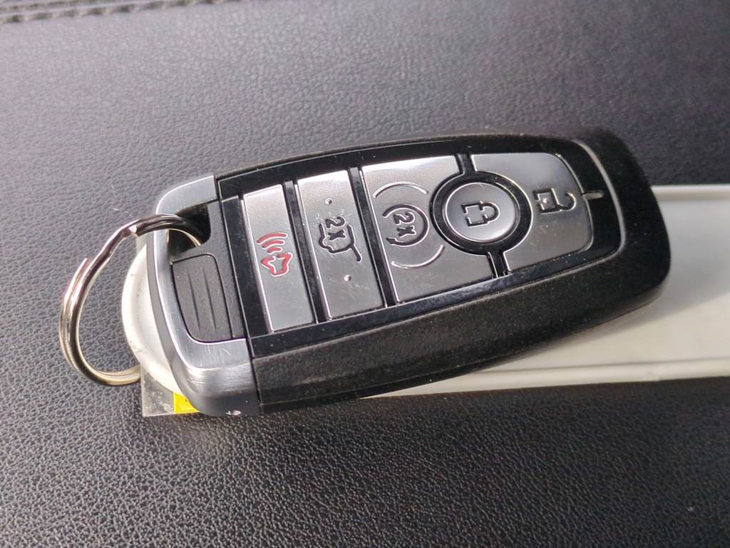 Thumbnail: 2023 Ford Edge - 16