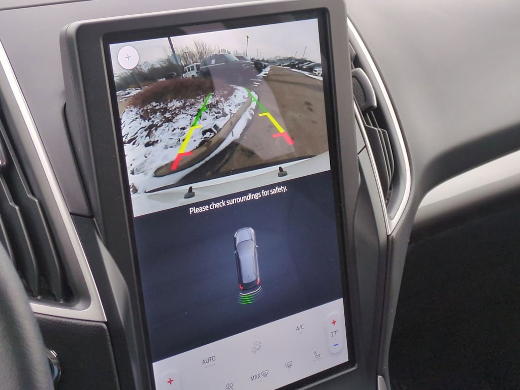 Thumbnail: 2023 Ford Edge - 31