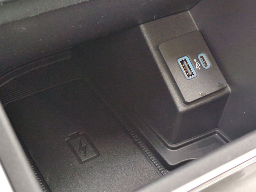 Thumbnail: 2023 Ford Edge - 35