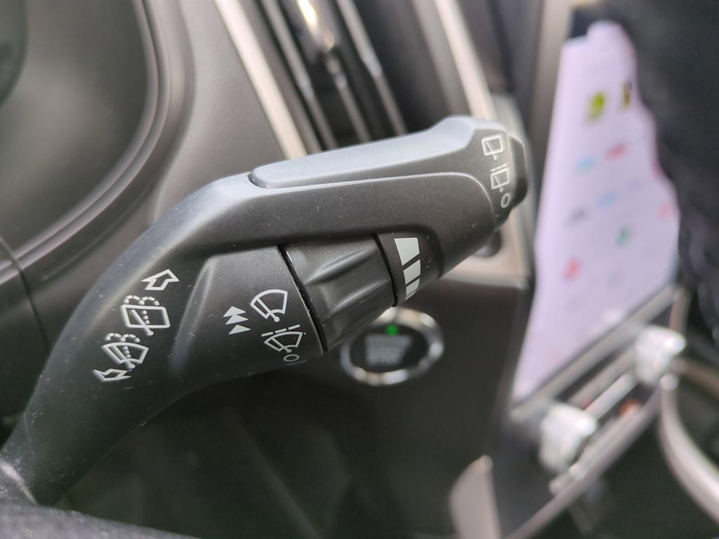 Thumbnail: 2023 Ford Edge - 31