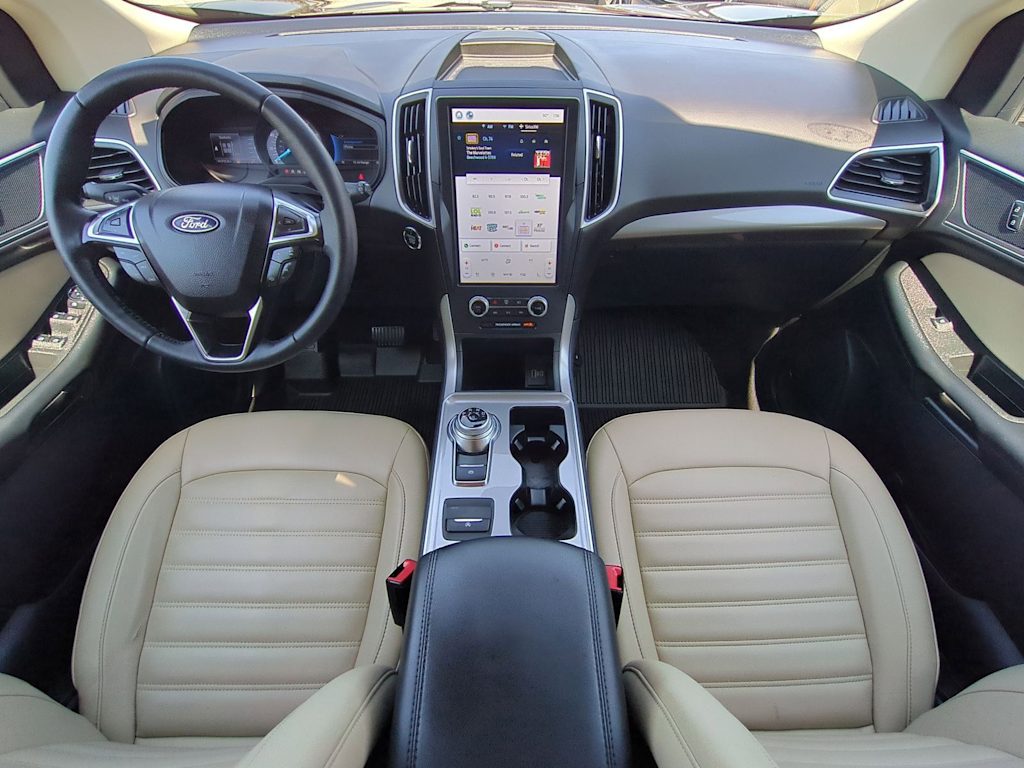 Thumbnail: 2023 Ford Edge - 2