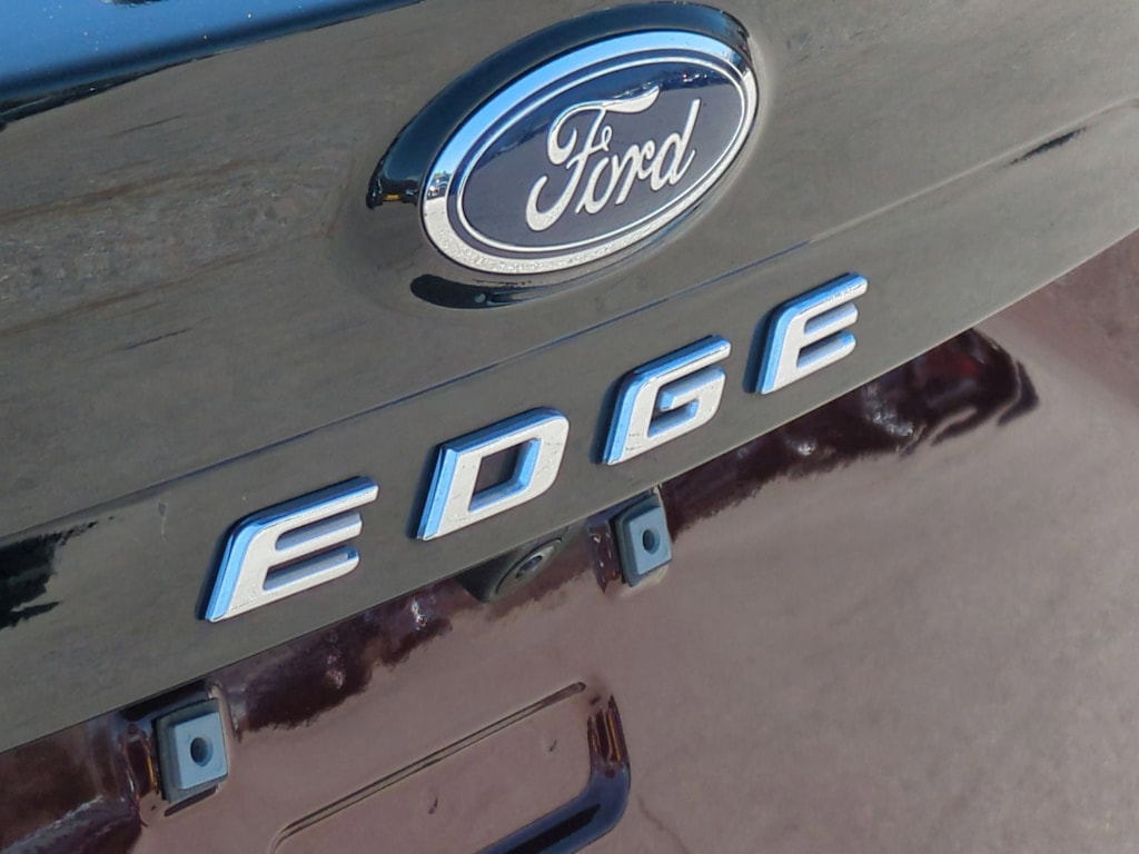 Thumbnail: 2023 Ford Edge - 24