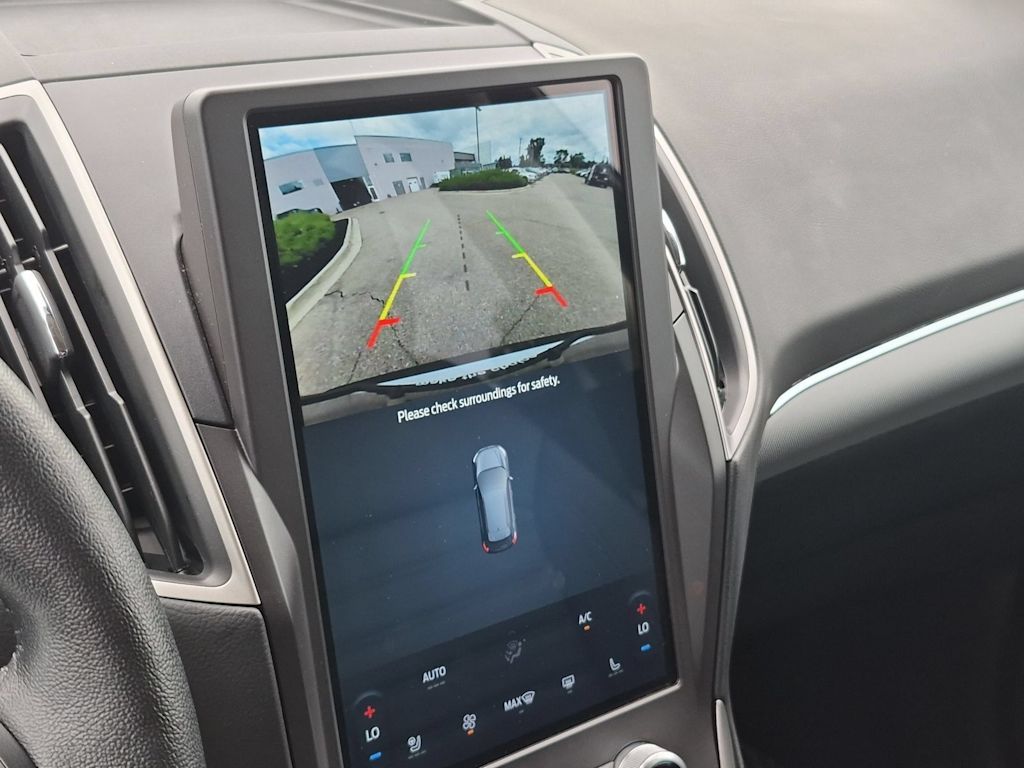 Thumbnail: 2021 Ford Edge - 33