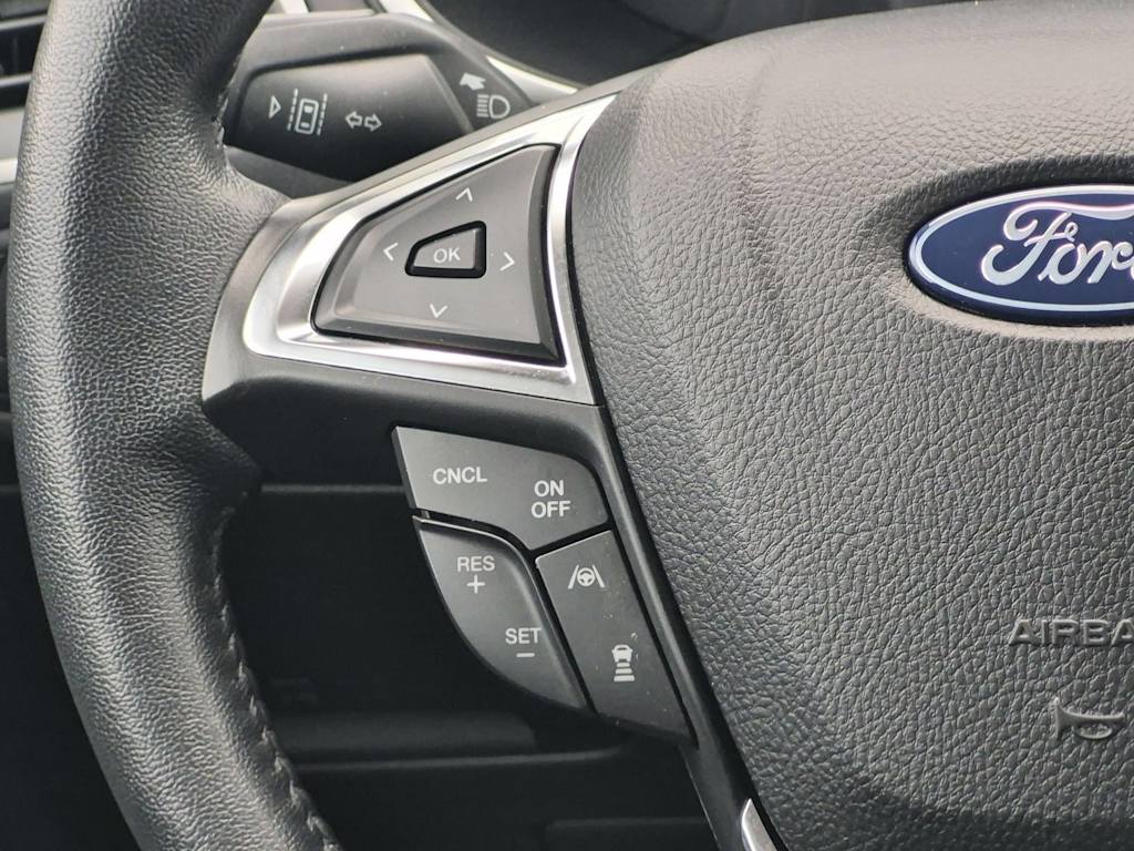 Thumbnail: 2021 Ford Edge - 28