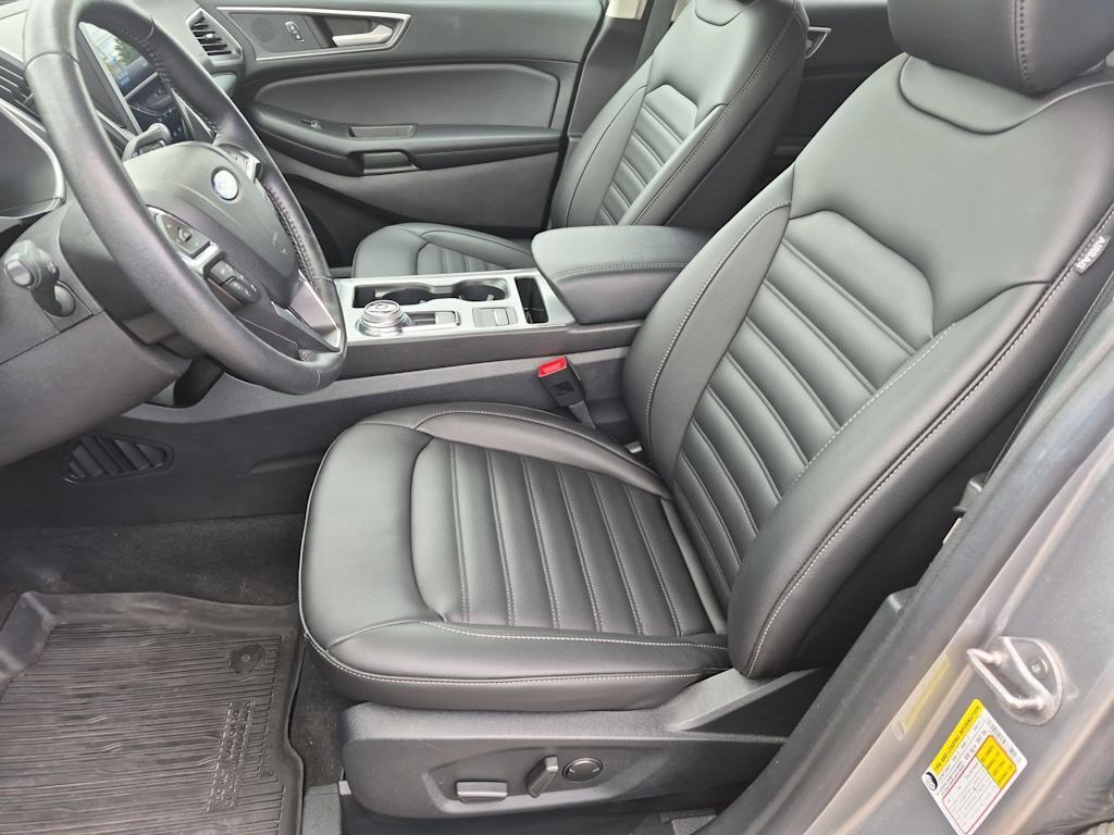 Thumbnail: 2021 Ford Edge - 10