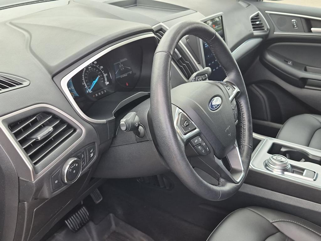 Thumbnail: 2021 Ford Edge - 2