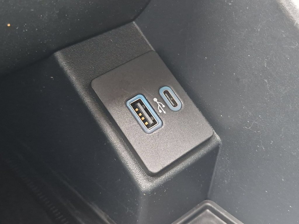 Thumbnail: 2021 Ford Edge - 34