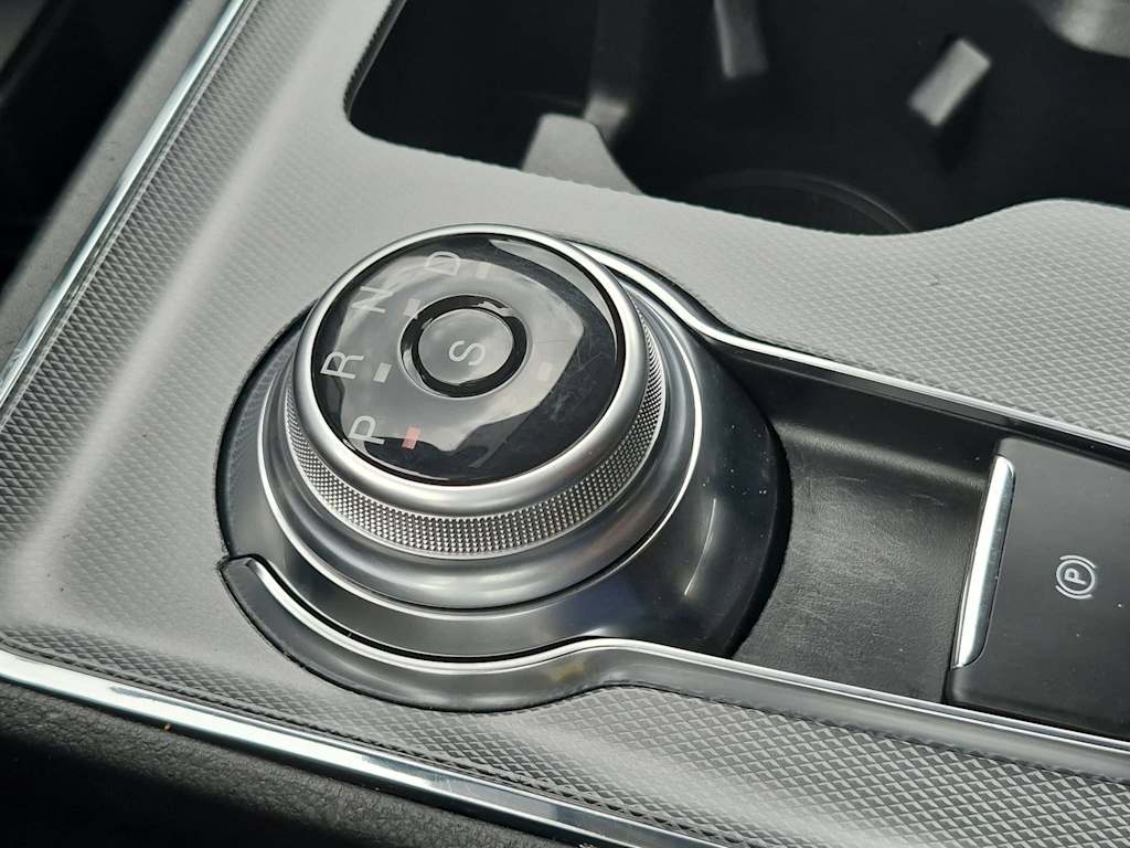 Thumbnail: 2021 Ford Edge - 35