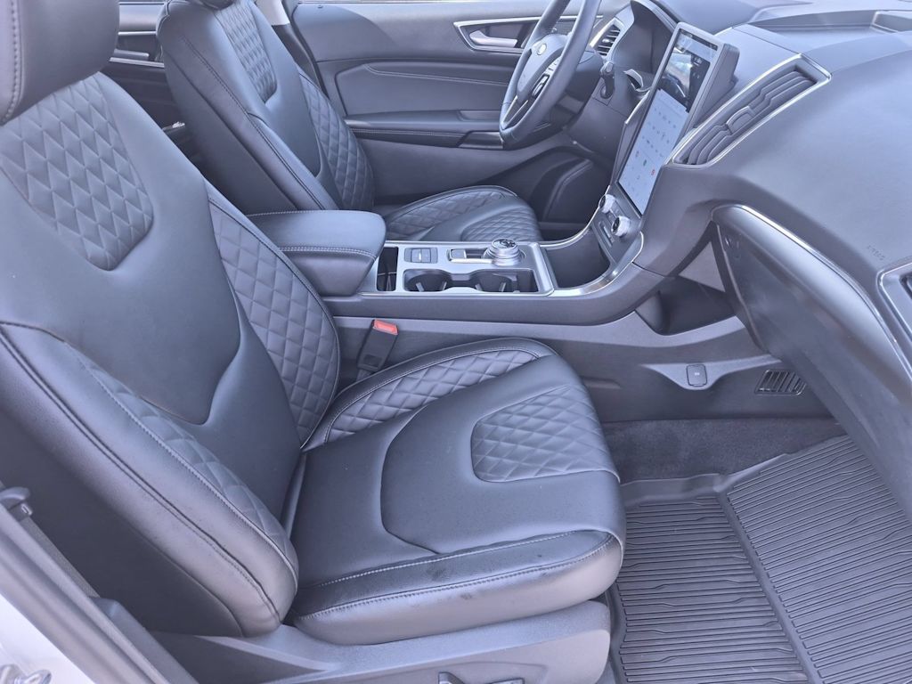 Thumbnail: 2024 Ford Edge - 11