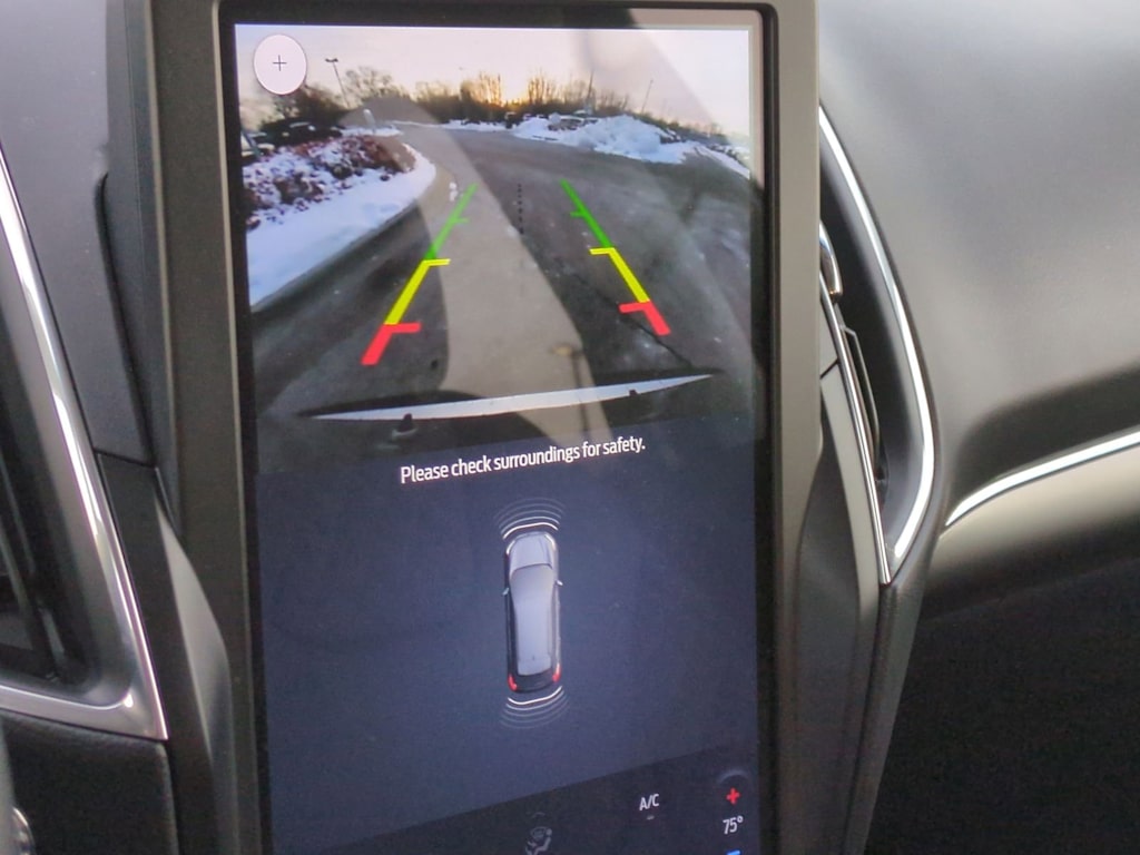 Thumbnail: 2024 Ford Edge - 32