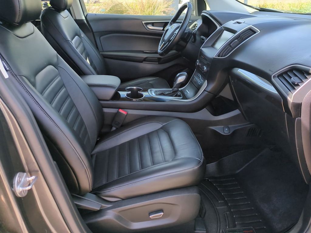 Thumbnail: 2015 Ford Edge - 28