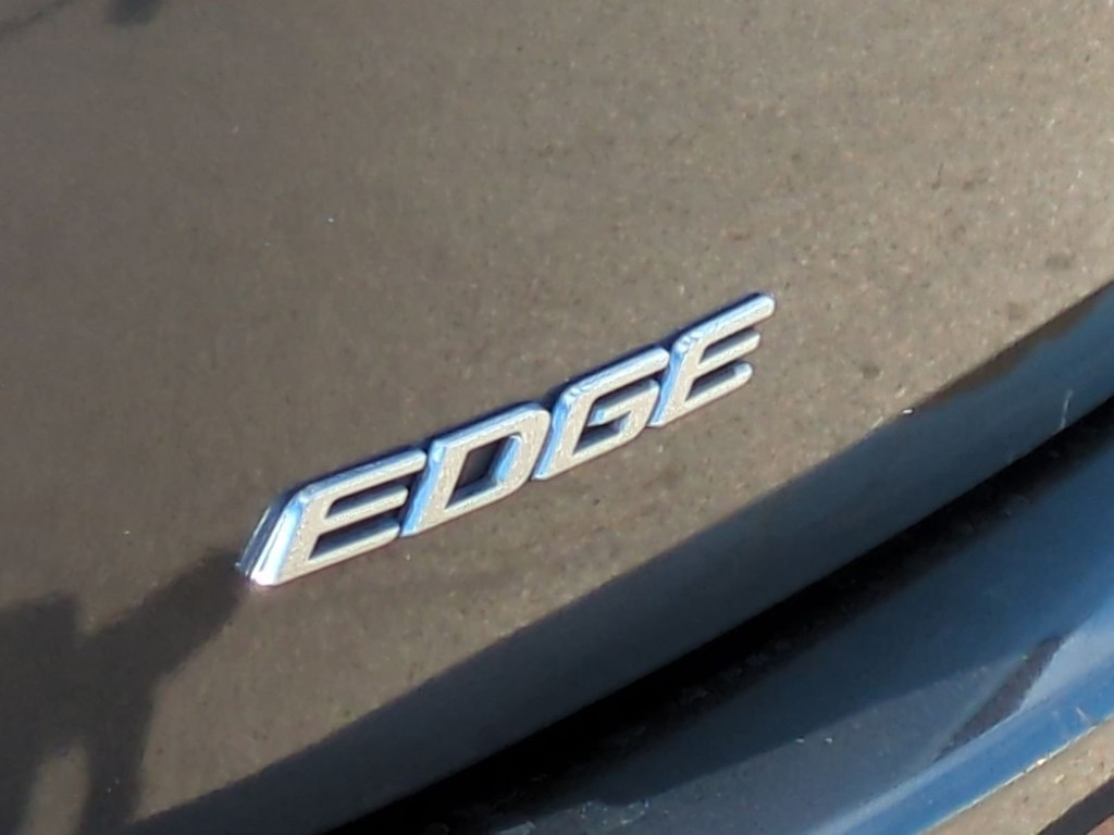 Thumbnail: 2015 Ford Edge - 25